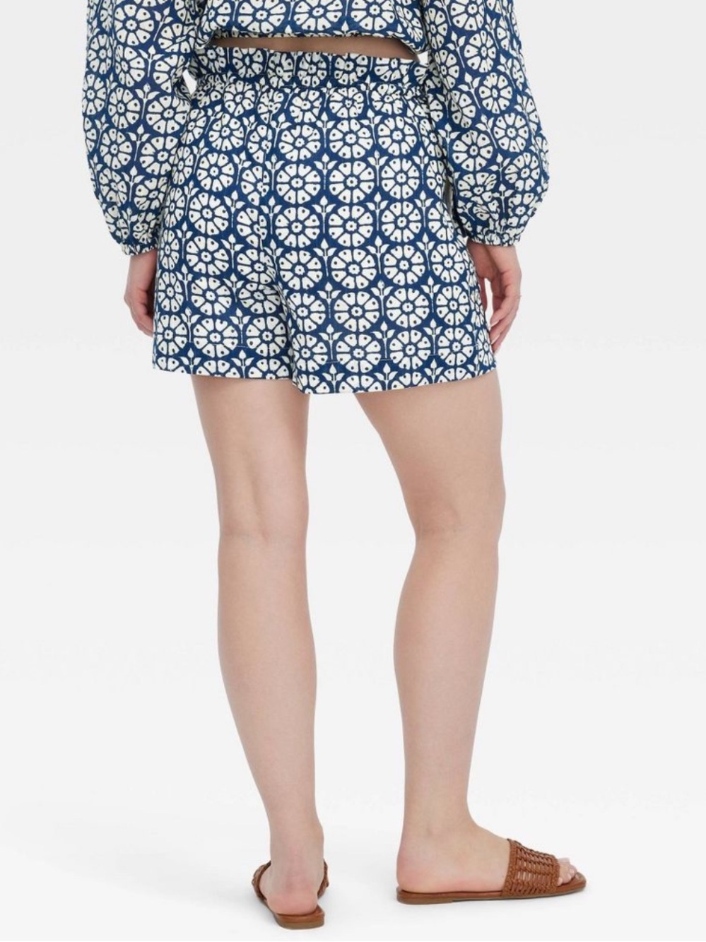 Roller Rabbit Women's Daisy Floral Side-Tie Beach Pull-On Shorts - Navy Blue - M - Picture 2 of 11
